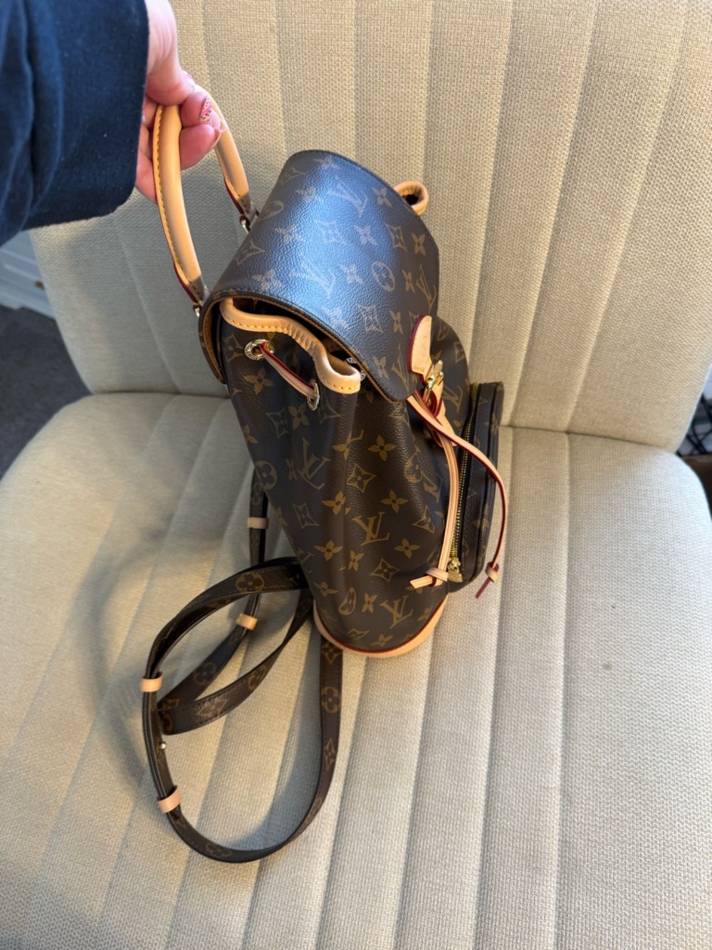 LV Montsouris Mini Backpack - Picture 3 of 8